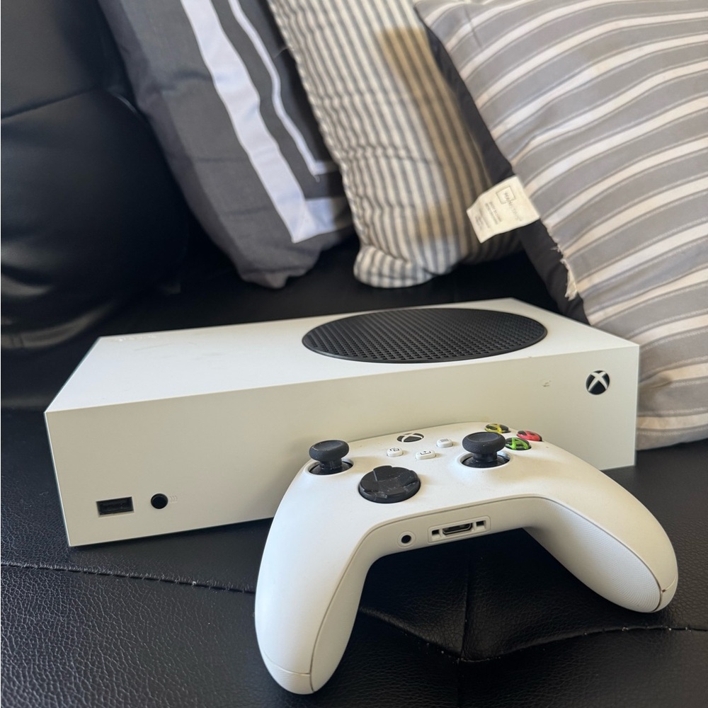 White Console with Controller